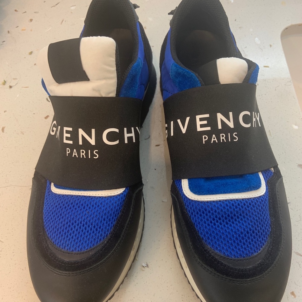 Men’s shoes